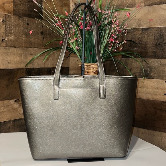 Michael Michael Kors Microstud Center Striped Gray Leather Tote. - Picture 2 of 12